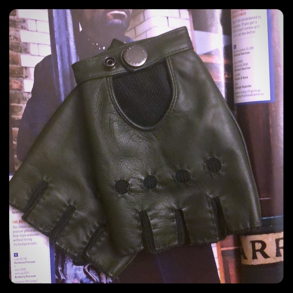 Marc by Marc Jacobs fingerless gloves